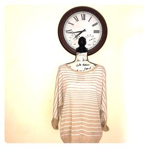 🎉 5/$35 NY & Company tan and white sweater